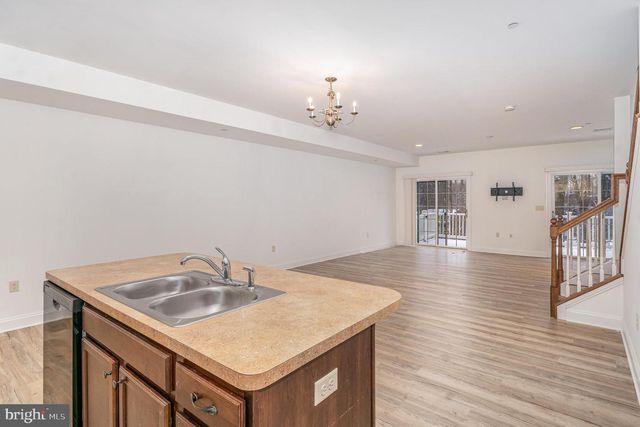 105 HIGH POINTE DR, Hummelstown, PA 17036