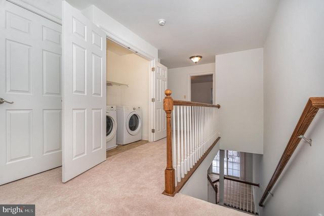 105 HIGH POINTE DR, Hummelstown, PA 17036