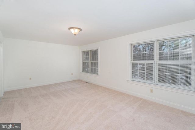 105 HIGH POINTE DR, Hummelstown, PA 17036