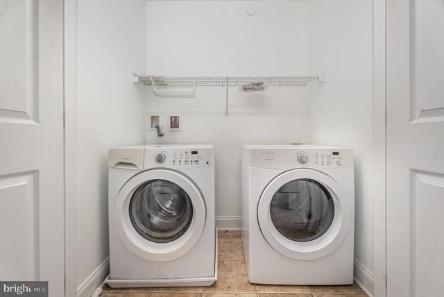 105 HIGH POINTE DR, Hummelstown, PA 17036