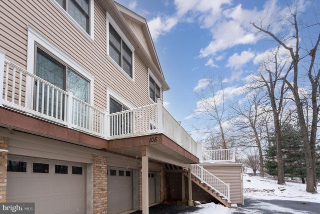 105 HIGH POINTE DR, Hummelstown, PA 17036