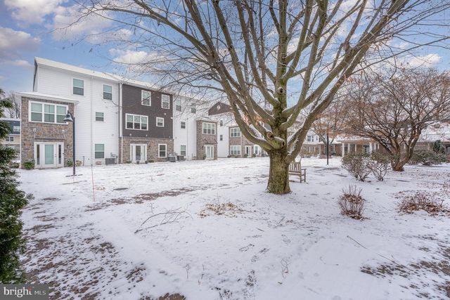 105 HIGH POINTE DR, Hummelstown, PA 17036