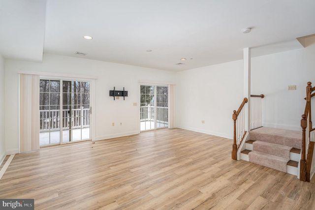 105 HIGH POINTE DR, Hummelstown, PA 17036