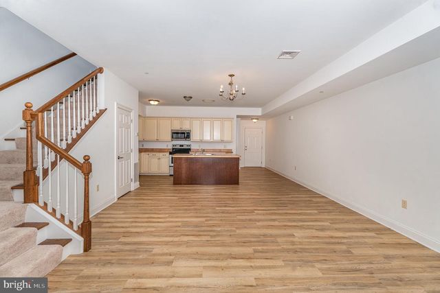 105 HIGH POINTE DR, Hummelstown, PA 17036