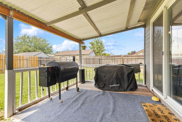 513 N Thornley Ave, Kuna, ID 83634