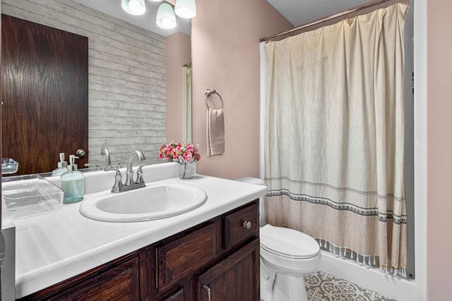 3205 SE Cherry Blossom Drive, Ankeny, IA 50021