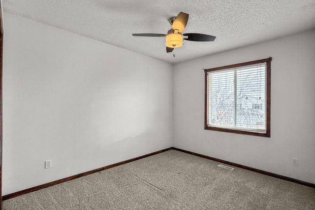 3205 SE Cherry Blossom Drive, Ankeny, IA 50021