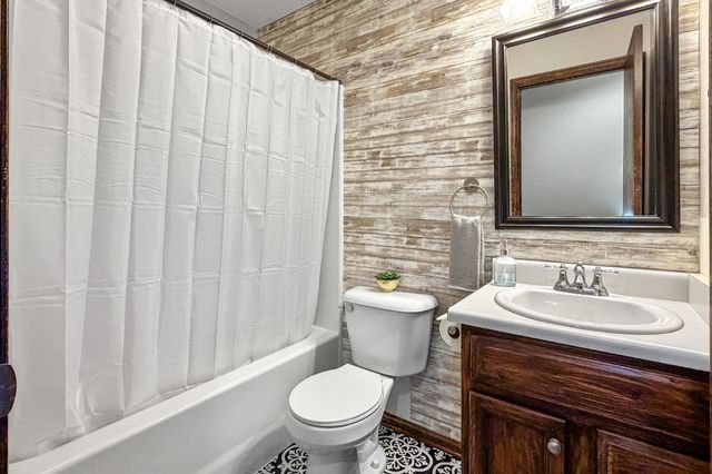 3205 SE Cherry Blossom Drive, Ankeny, IA 50021