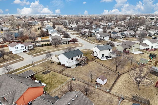 3205 SE Cherry Blossom Drive, Ankeny, IA 50021