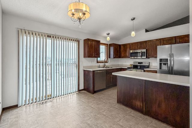 3205 SE Cherry Blossom Drive, Ankeny, IA 50021