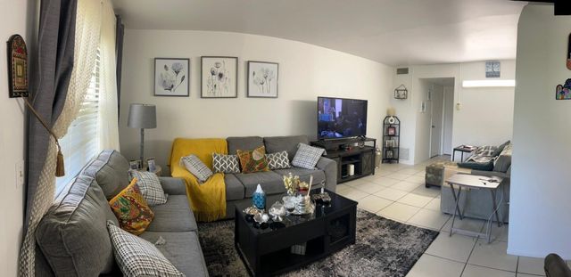 40 WOODLAND Drive 105, Vero Beach, FL 32962