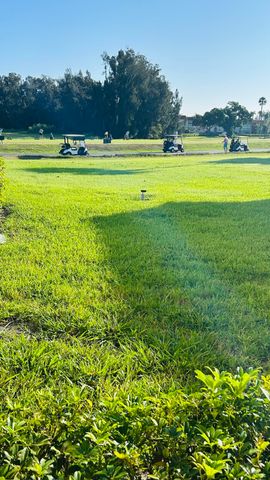 40 WOODLAND Drive 105, Vero Beach, FL 32962