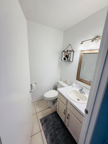 40 WOODLAND Drive 105, Vero Beach, FL 32962