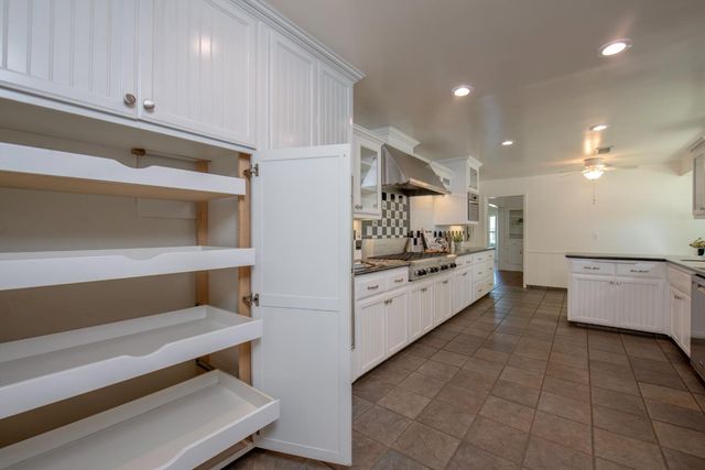 1301 W Beverly Drive, Visalia, CA 93277