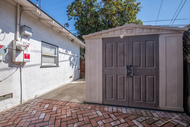 1301 W Beverly Drive, Visalia, CA 93277