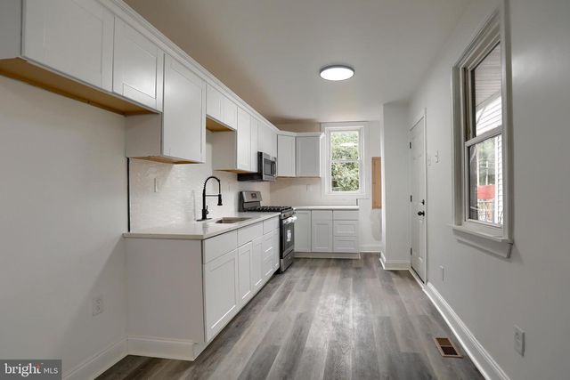 1523 DERRY ST, Harrisburg, PA 17104