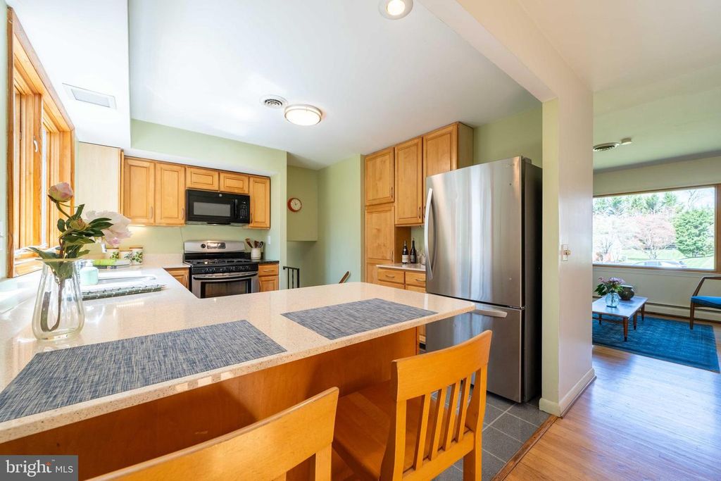 Image 15 of property listing at 9221 SPRING VALLEY RD, Ellicott City, MD 21043