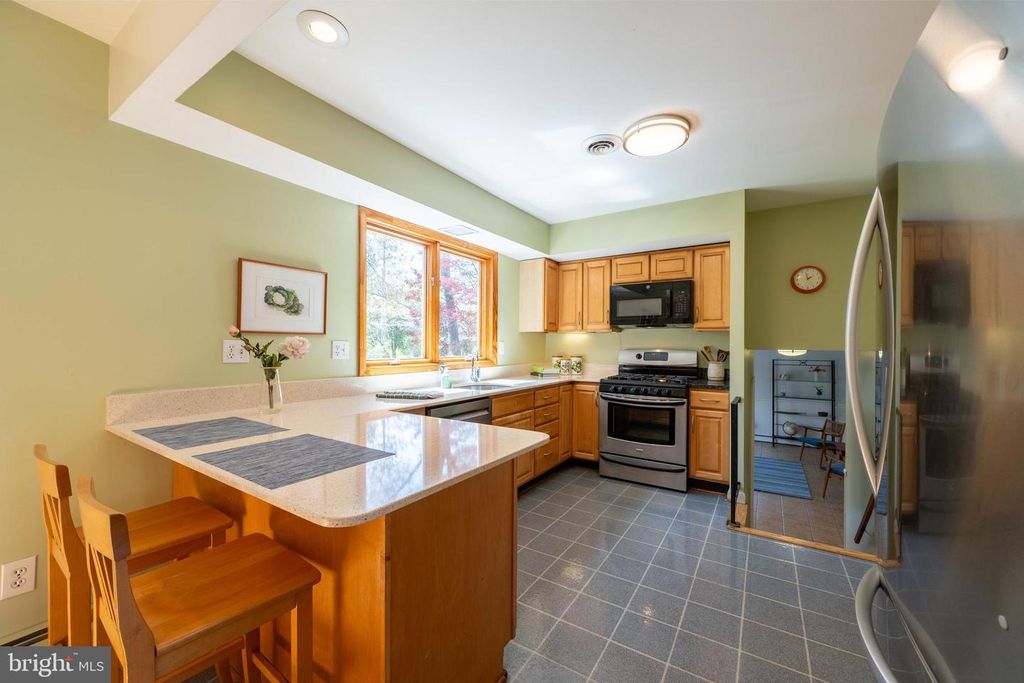 Image 16 of property listing at 9221 SPRING VALLEY RD, Ellicott City, MD 21043