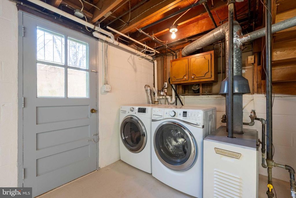 Image 34 of property listing at 9221 SPRING VALLEY RD, Ellicott City, MD 21043