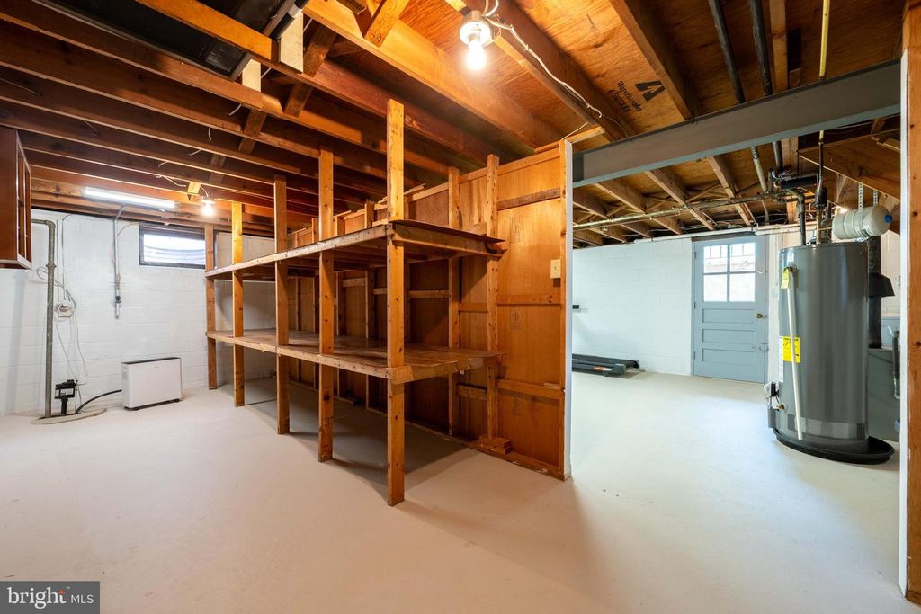 Image 35 of property listing at 9221 SPRING VALLEY RD, Ellicott City, MD 21043