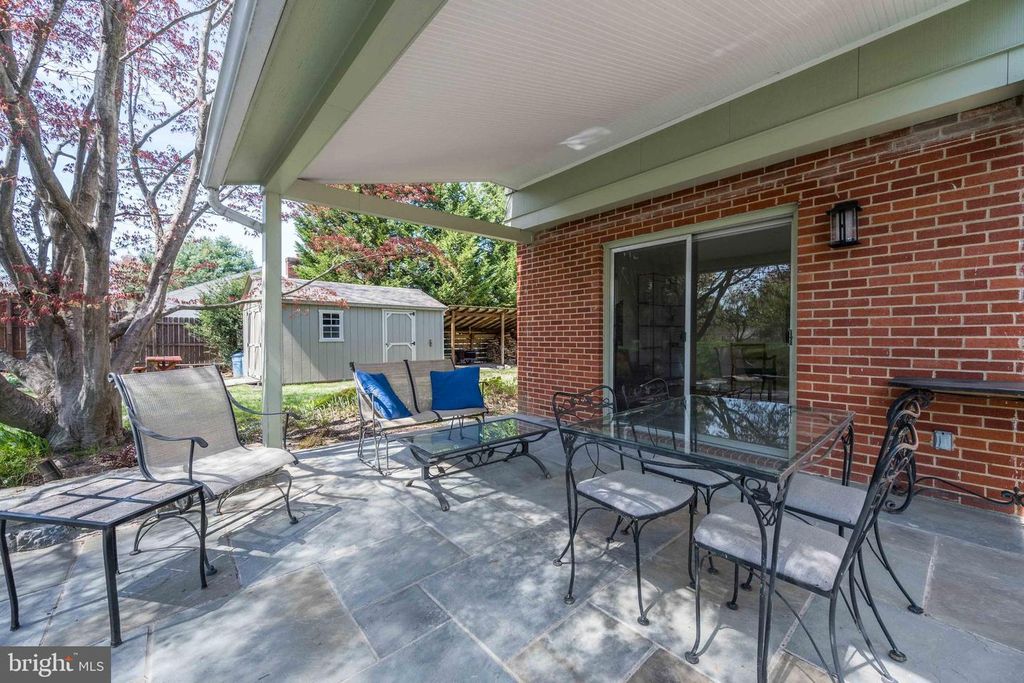 Image 38 of property listing at 9221 SPRING VALLEY RD, Ellicott City, MD 21043