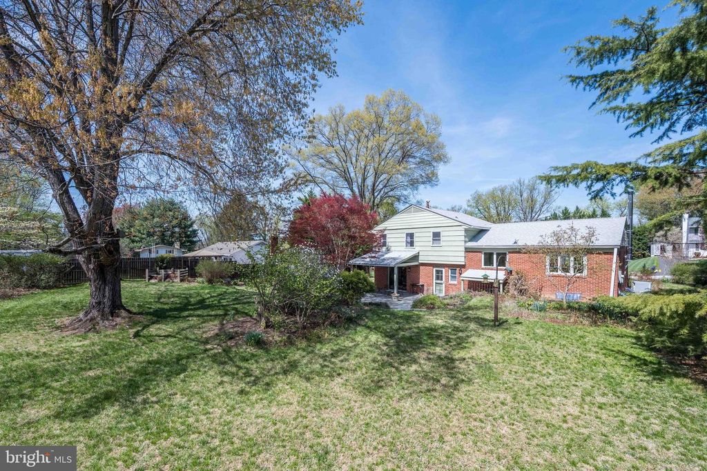Image 42 of property listing at 9221 SPRING VALLEY RD, Ellicott City, MD 21043