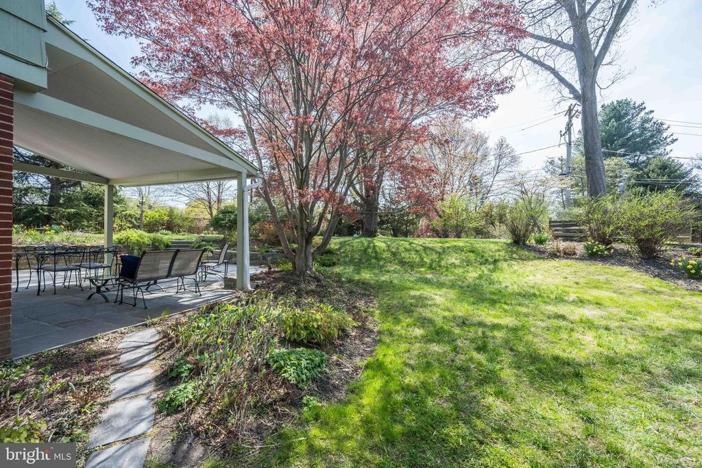 Image 44 of property listing at 9221 SPRING VALLEY RD, Ellicott City, MD 21043
