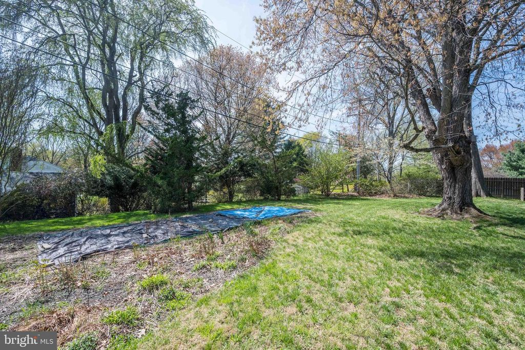 Image 47 of property listing at 9221 SPRING VALLEY RD, Ellicott City, MD 21043