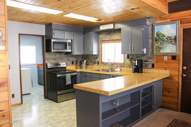 8532 W Hicks Circle, Strawberry, AZ 85544