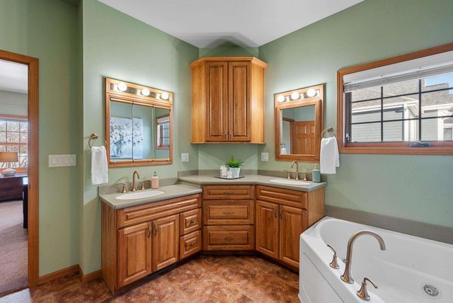 102 Benjamin Court, Beaver Dam, WI 53916