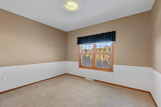 102 Benjamin Court, Beaver Dam, WI 53916