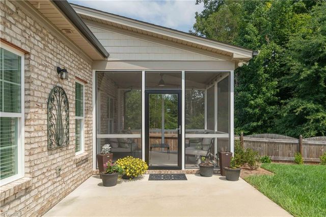 552 Petree Knoll Court, Winston-salem, NC 27106