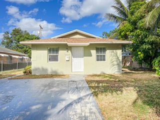 705 58th Street, West Palm Beach, FL 33407