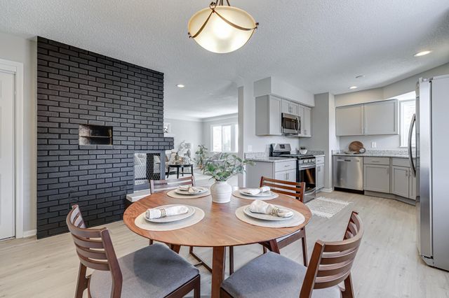 2758 Vincent Avenue N, Minneapolis, MN 55411