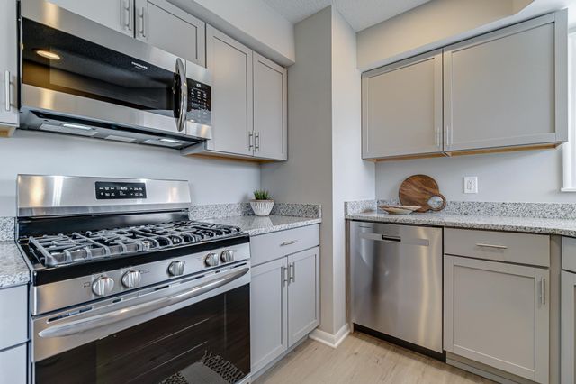 2758 Vincent Avenue N, Minneapolis, MN 55411