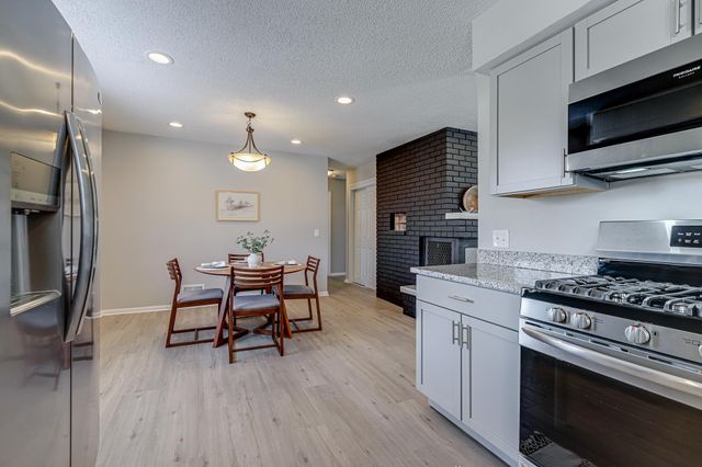 2758 Vincent Avenue N, Minneapolis, MN 55411