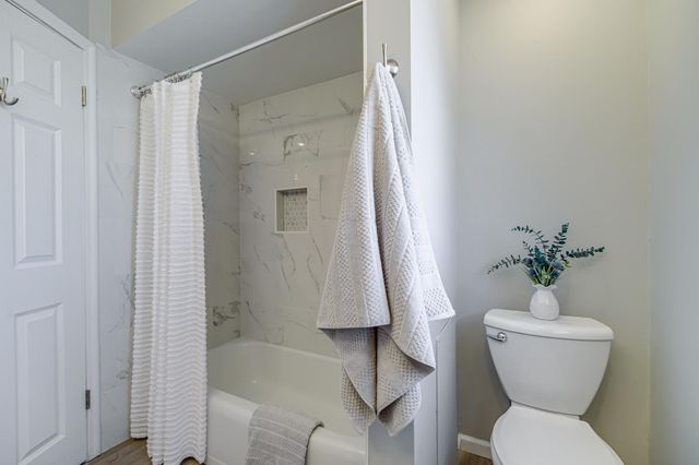 2758 Vincent Avenue N, Minneapolis, MN 55411