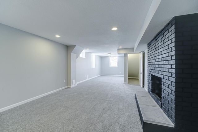 2758 Vincent Avenue N, Minneapolis, MN 55411