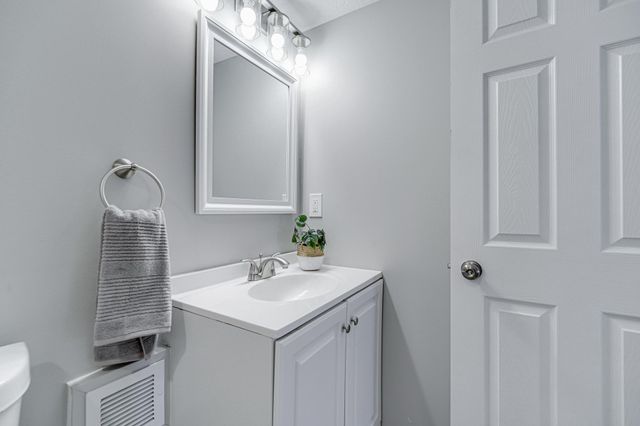 2758 Vincent Avenue N, Minneapolis, MN 55411