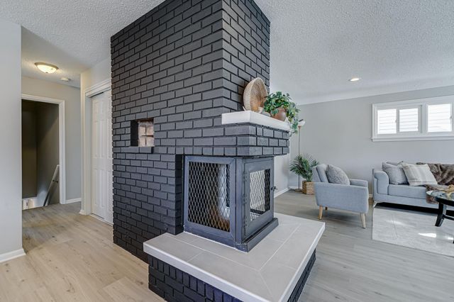 2758 Vincent Avenue N, Minneapolis, MN 55411