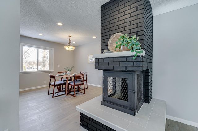 2758 Vincent Avenue N, Minneapolis, MN 55411