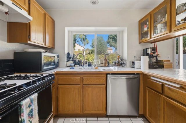 7211 Sunrise Court, Highland, CA 92346