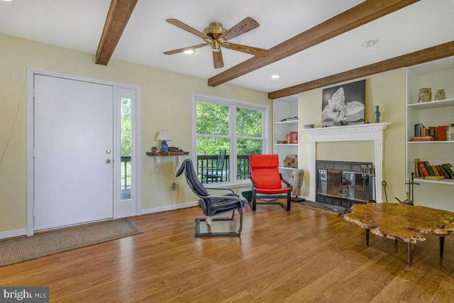 1050 PLANTERS WHARF RD, Lusby, MD 20657
