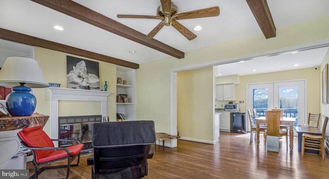 1050 PLANTERS WHARF RD, Lusby, MD 20657
