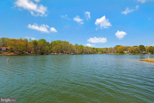 1050 PLANTERS WHARF RD, Lusby, MD 20657