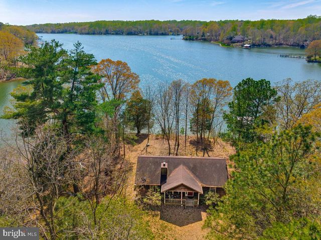 1050 PLANTERS WHARF RD, Lusby, MD 20657