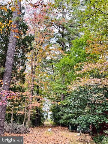 1050 PLANTERS WHARF RD, Lusby, MD 20657