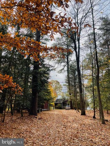 1050 PLANTERS WHARF RD, Lusby, MD 20657