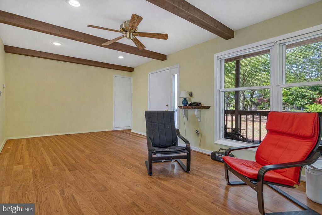 Image 14 of property listing at 1050 PLANTERS WHARF RD, Lusby, MD 20657