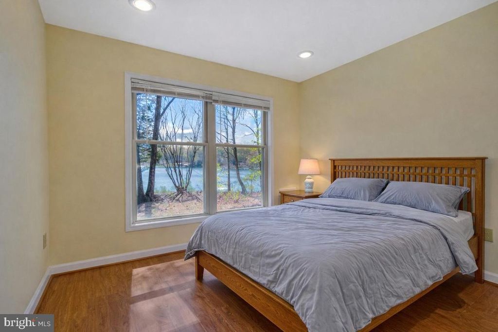 Image 20 of property listing at 1050 PLANTERS WHARF RD, Lusby, MD 20657